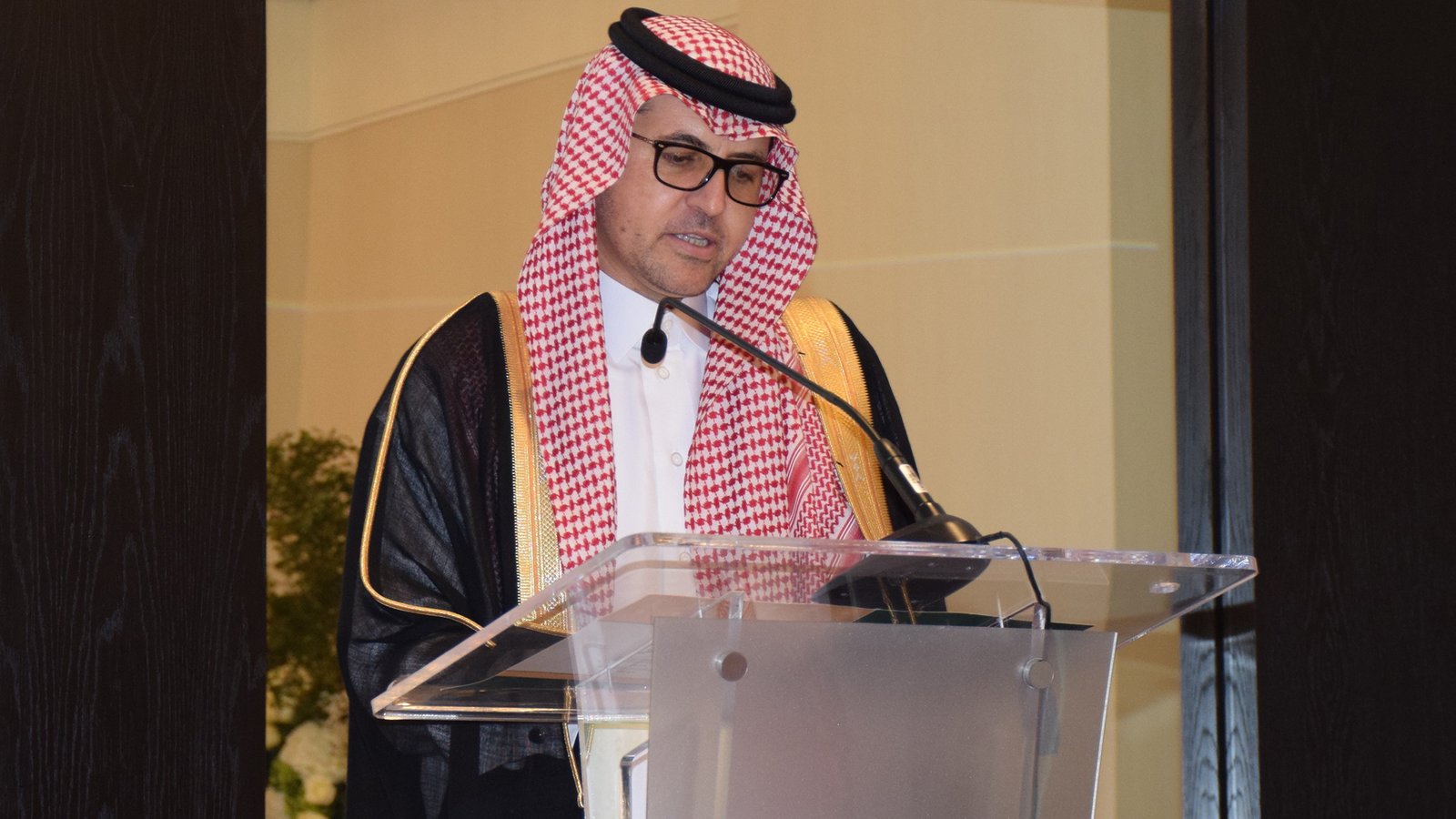 Excmo. Sr. Haytham al Malki, Embajador del Reino de Arabia Saudita durante su discurso.