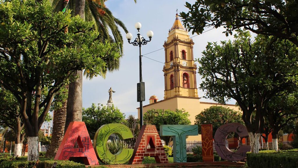 Plaza-Principal-Acatic-Jalisco