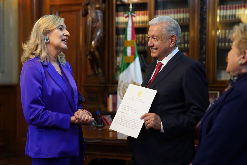 Maria Gabriela Quinteros, embajadora de la Republica Argentina Maria Gabriela Quinteros, embajadora de la Republica Argentina