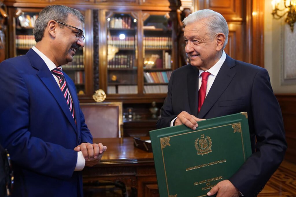 Shozab Abbas, embajador de la Republica Islamica de Pakistan Shozab Abbas, embajador de la Republica Islamica de Pakistan