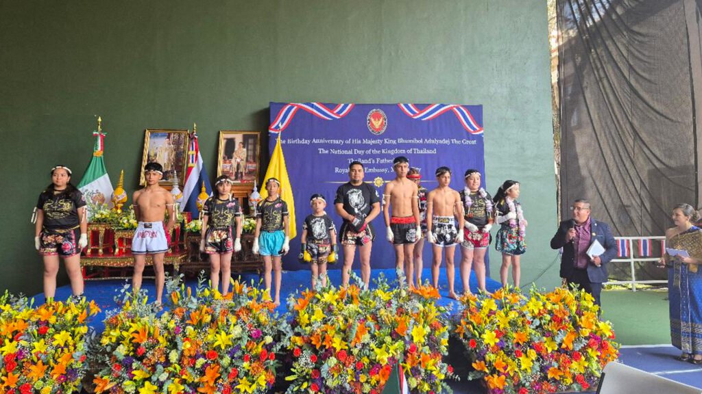 La demostración de Thai boxing. La demostración de Thai boxing.