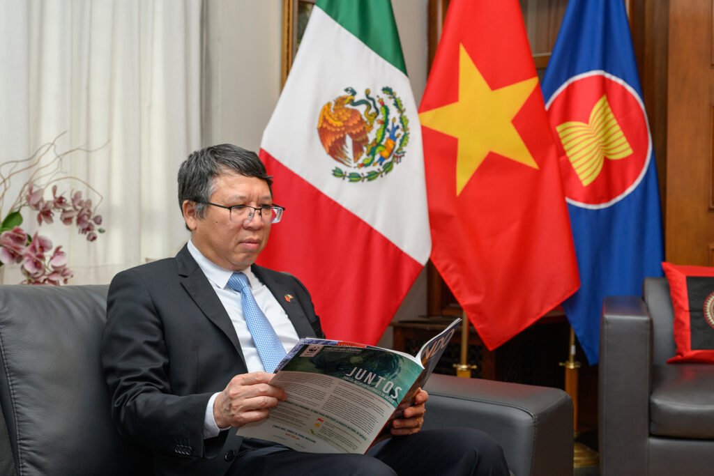 EXCMO. SR NGUYEN VAN HAI, EMBAJADOR DE LA REPÚBLICA SOCIALISTA DE VIETNAM EN MÉXICO