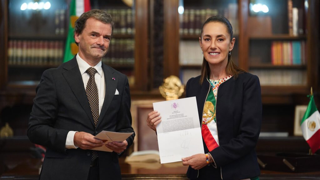 El embajador del Reino de Belgica, Excmo. Patrick Herman.