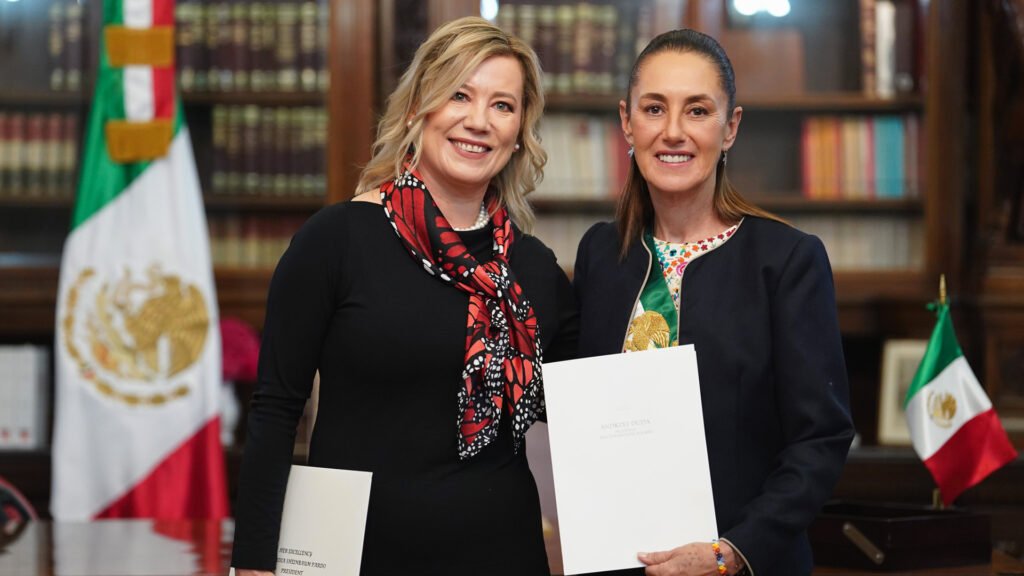 Embajadora de la Republica de Polonia, Excma. Agnieszka Frydrychowicz.