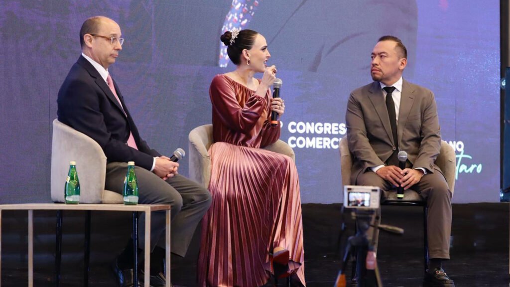 Antonio Ortiz Mena, Altagracia Gómez Sierra y Javier Sosa Mejía.