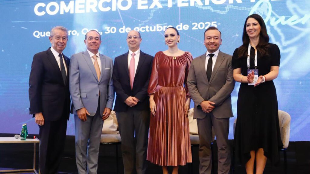 Sergio Contreras, Oscar Peralta, Antonio Ortiz Mena, Altagracia Gómez y Susana Duque.Sergio Contreras, Oscar Peralta, Antonio Ortiz Mena, Altagracia Gómez y Susana Duque.