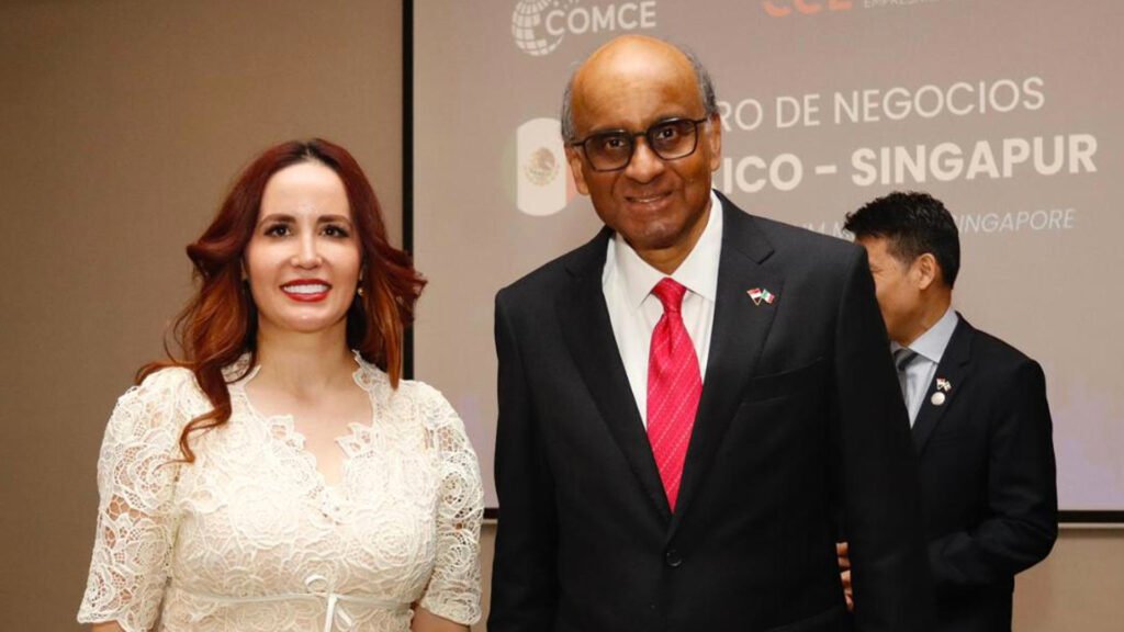 Maria de Haas, Directora de Relaciones Internacionales de la SEcretaria de Economia y Excmo. Tharman Shanmugaratnam, Presidente de Singapur. Maria de Haas, Directora de Relaciones Internacionales de la SEcretaria de Economia y Excmo. Tharman Shanmugaratnam, Presidente de Singapur.