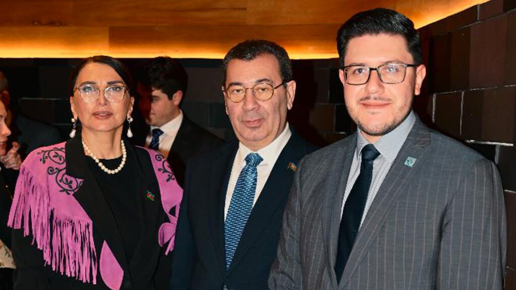 Dip. Jala Aliyeva y Dip. Sevinj Fataliyeva. Dip. Jala Aliyeva y Dip. Sevinj Fataliyeva.