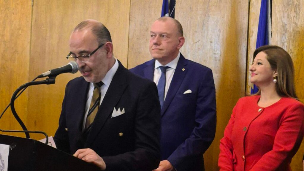 Octavio Tripp, Director para Europa de la SRE. Octavio Tripp, Director para Europa de la SRE.