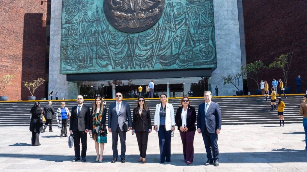 Los miembros de la delegación parlamentaria de Azerbaiyan y diplomaticos de la Embajada de Azerbaiyán en México visitaron la Camara de Diputados.