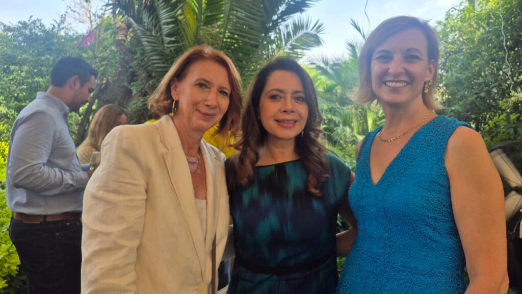 Carmen Mihalascu, Claudia Pereda y Sara Aldén. Carmen Mihalascu, Claudia Pereda y Sara Aldén.