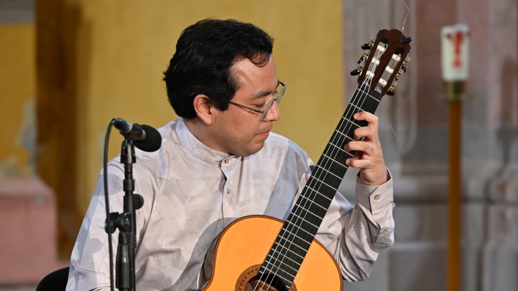 Vladimir Ibarra. Vladimir Ibarra.